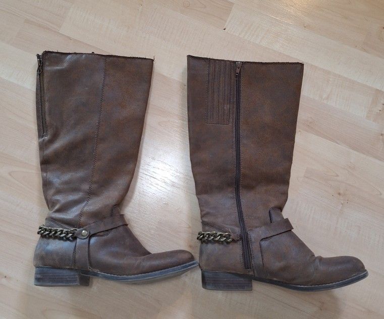 Women's Size 9 Brown Leather Boots Lane Bryant 