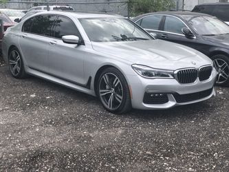 2016 BMW 750i XDRIVE