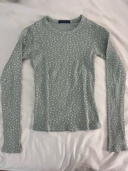 brandy melville green long sleeve with flowers