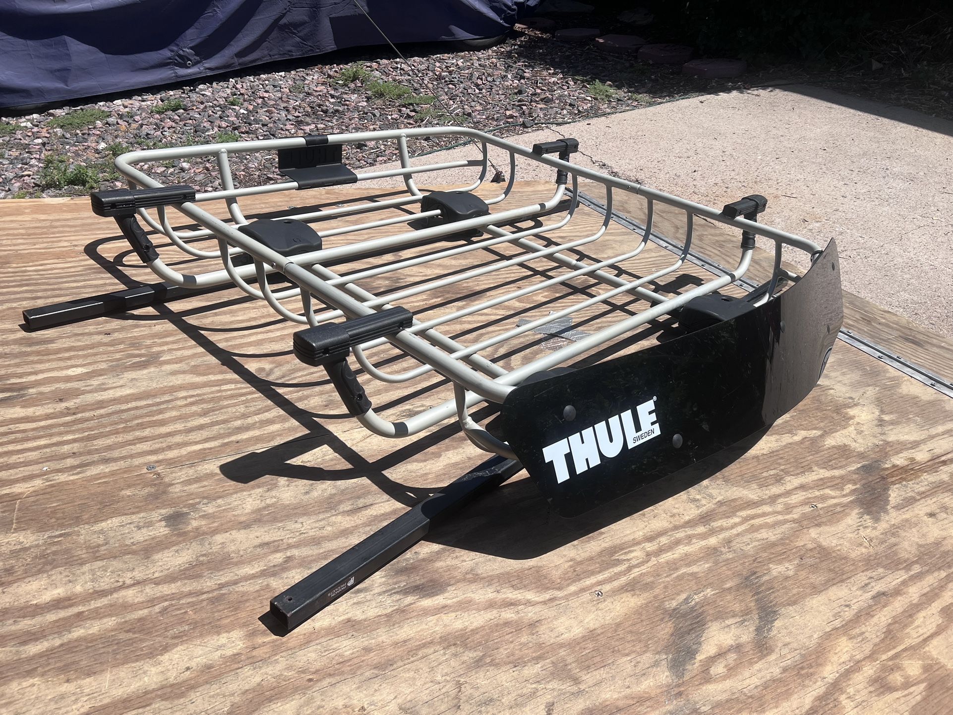 Cargo Pen Roof Rack Thule