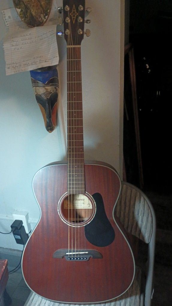 Acoustic Guitar 