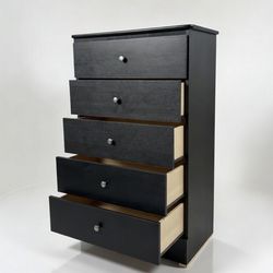 CHEST of drawers for Bedroom 5 drawers Gray with drawer knobs new sealed Pick up can deliver.