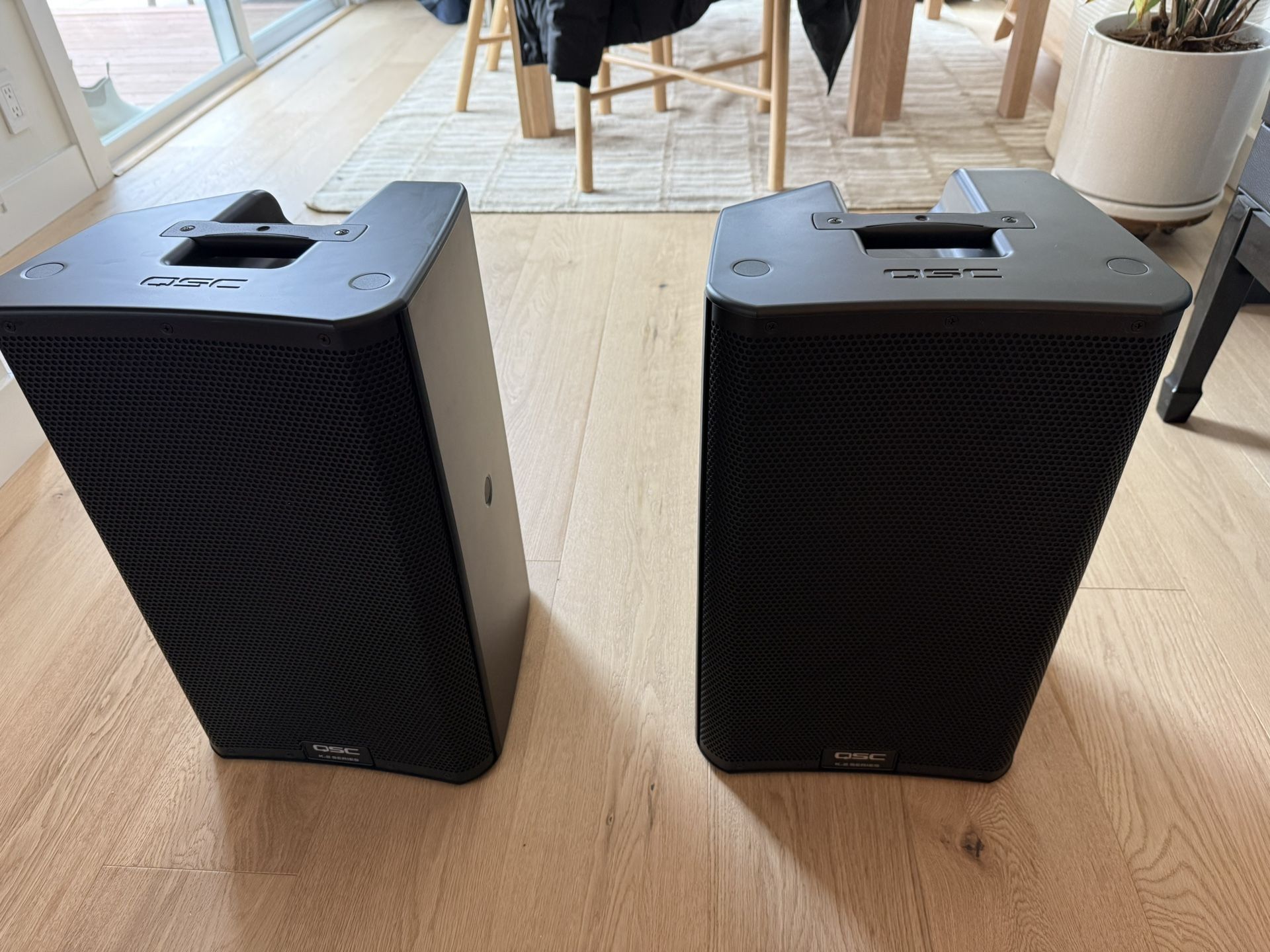 QSC K10.2 K2 2000W Powered Active loudspeakers