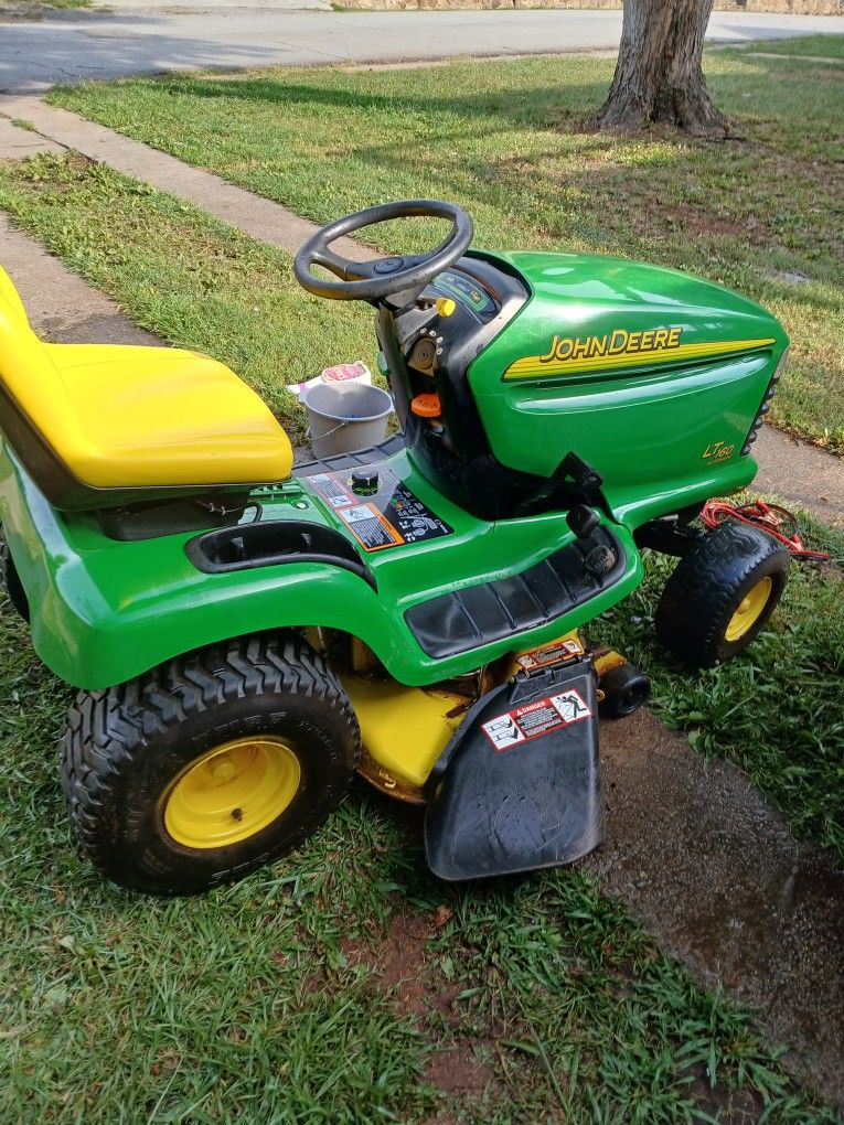 John Deere Riding Mower