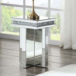 Noralie End Table 👍FREE FINANCING AVAILABLE 👉 0️⃣ DOWN PAYMENT ❗NO CREDIT CHECK❗ 