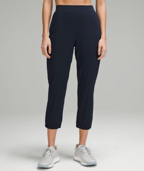 Lululemon Adapted State HR Cropped Jogger, True Navy Size 10 ( Brand New)