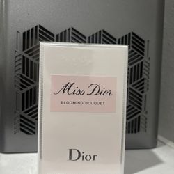 Miss Dior Perfume