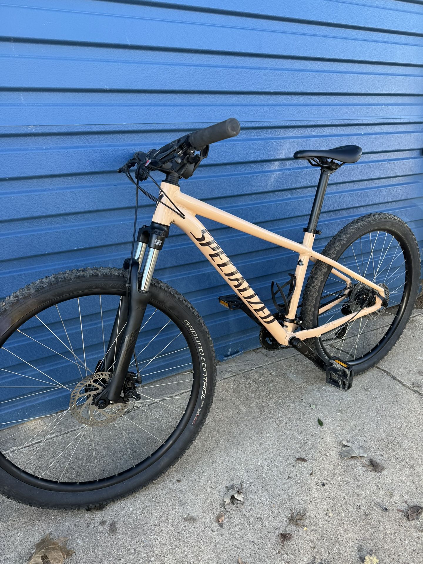 2022 Specialized Rockhopper er27