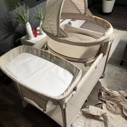 Graco Pack 'n Play Travel Dome Lux Playard, 4-in-1 Baby Playpen with Bassinet, Indoor or Outdoor Portable Playpen with UV 50 Canopy