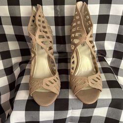 BCBG Dress Heels - Sand color 