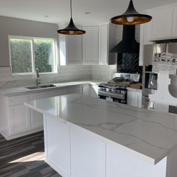 Custom Kitchen Cabinets