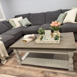 Ashley Furniture Havalance Lift-Top Coffee Table