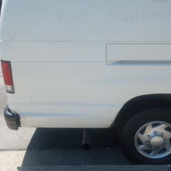 2007 Ford E350 Super Duty