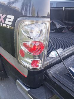 Tail light f 150 2006 _2004