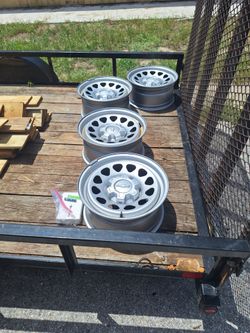 17in chevrolet rims great condition asking $300 obo