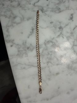 Cuban Curb Link Chain Bracelet. 7 inch