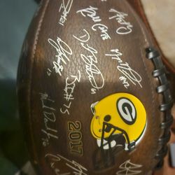 3 Greenbay Packers Footballs $30 Apice 