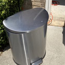 Silver Garbage Can With Step To Open 