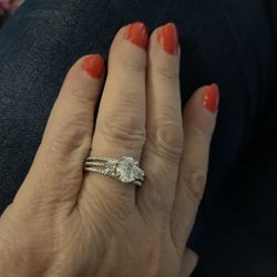 Beautiful 14K GOLD Plated With Grade AAA Zirconia .... Size 8