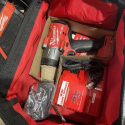 Milwaukee M18 FUEL 1/2 in. Impact Wrench w/Friction Ring Kit