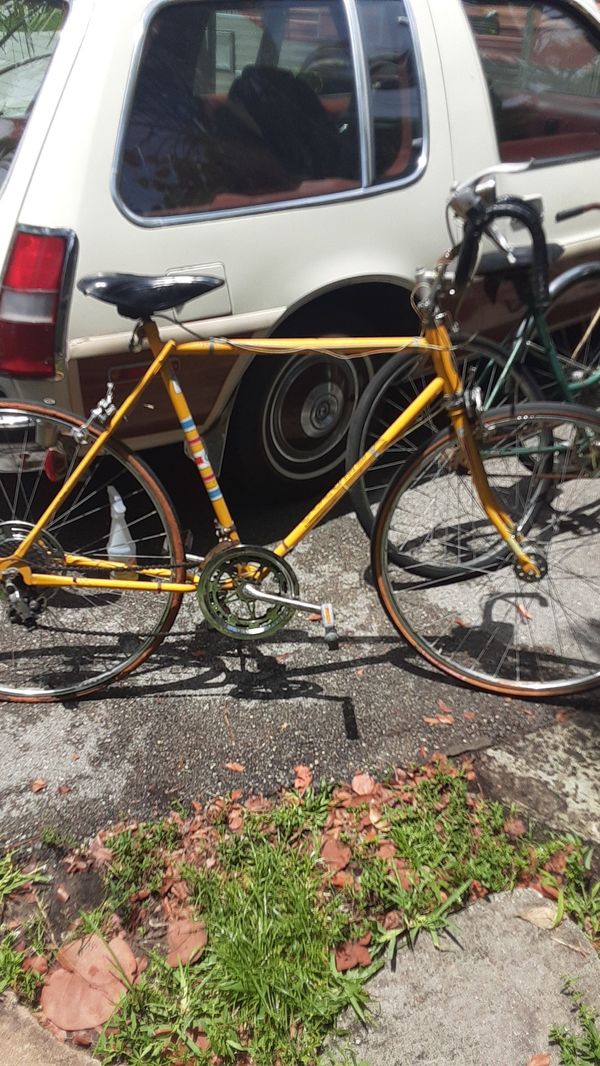 Vintage bicycle Columbia model road bike fixie fixed gear