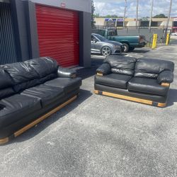 Couch/ Sofa / Loveseat 