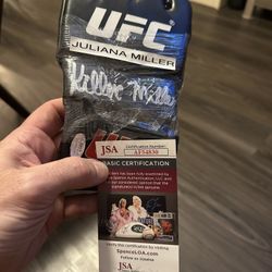 Juliana Miller autographed signed glove UFC JSA COA TUF 30 Champion