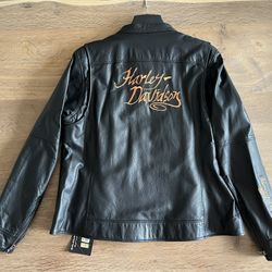 New With Tags Women’s Harley Davidson Genuine Leather Jacket