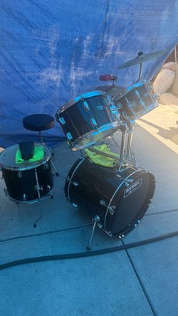 Rebel drum set