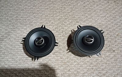 Alpine SPS-510 Type-S  5-1/4 inch 2-way coaxial car speaker.