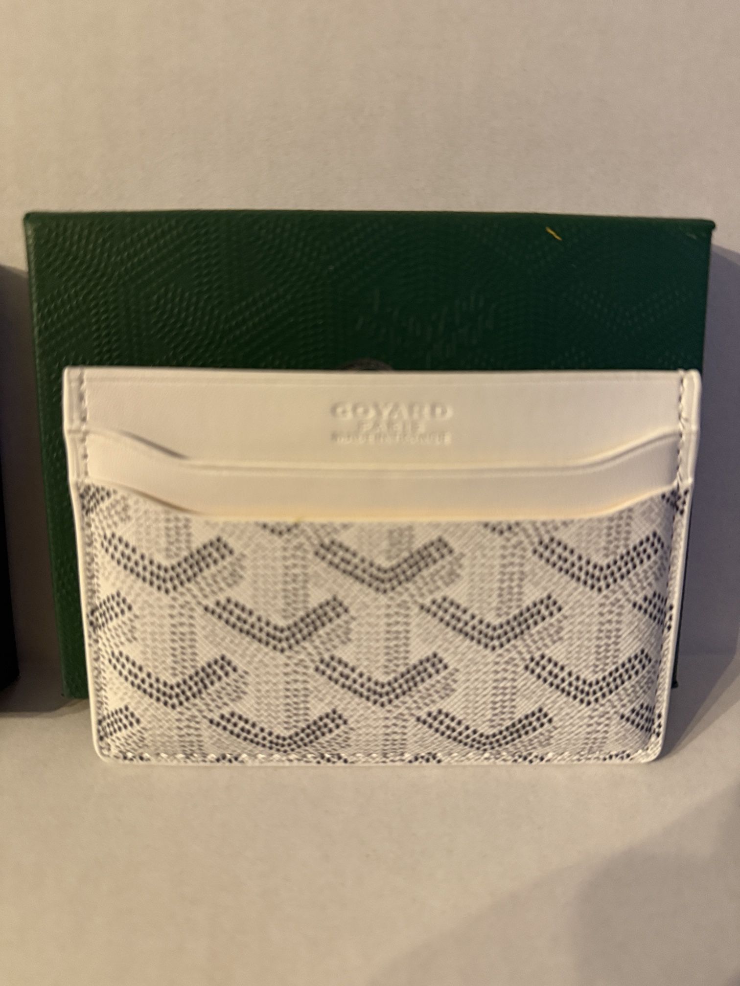 white wallet 