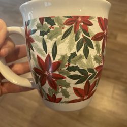 Christmas Holiday Large Coffee Mug Red Green Poinsettia Royal Norfork