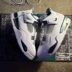 Jordan Retro 4 Oxidized Green Size 11