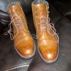 Boots size 13