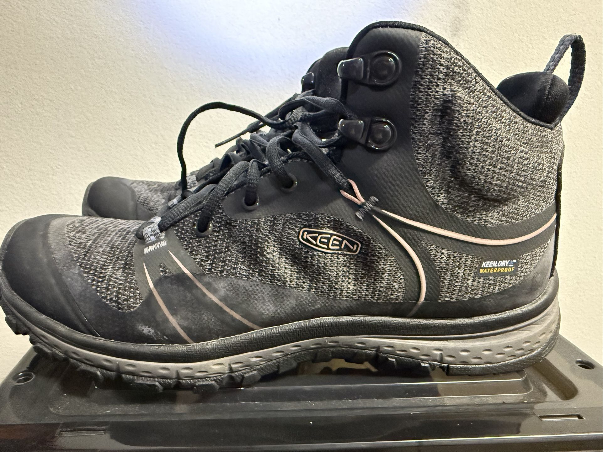 KEEN Women's Terradora Mid Waterproof Hiking Boots Shoes Gray Size 8