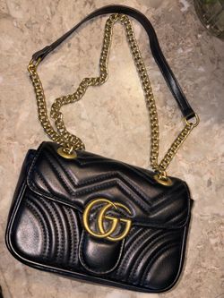 Black crossbody purse