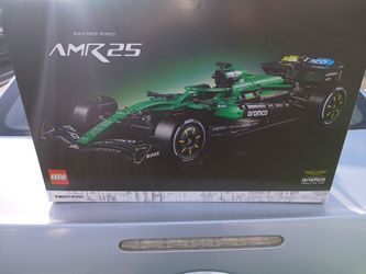 LEGO Technic Aston Martin AMR25 F1 Set 42240