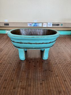 Decorative Pot With Legs