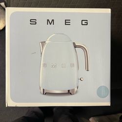 Smeg tea pot