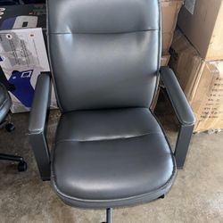 New Thomasville Office Chair 