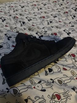 Nike Air Jordan 1 Mid Triple Black Sneaker