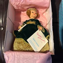 Madame Alexandra, Queen Elizabeth Collectible Doll