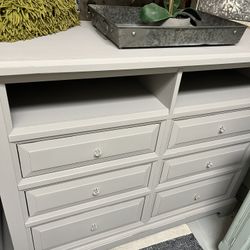 CUTE LIGHT GRAY DRESSER AT PICKY PINCHERS 1621 N HIGHLAND AVE CLEARWATER OPEN NOON TO 6pm