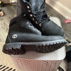 Black Timberland 8.5 Women