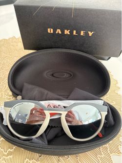 Oakley HSTN sunglasses