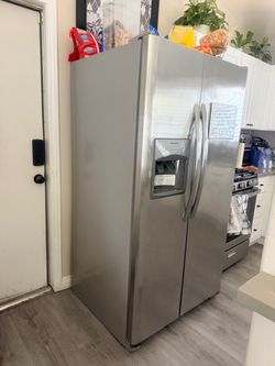 Refrigerator Frigidaire stainless still silver