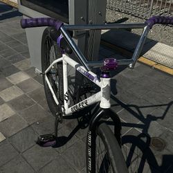 Street Co 29in Looking For trades Or Cash Offers