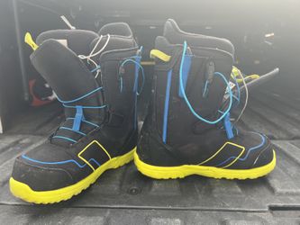 Boys Youth Snowboard Burton Boots Size 7