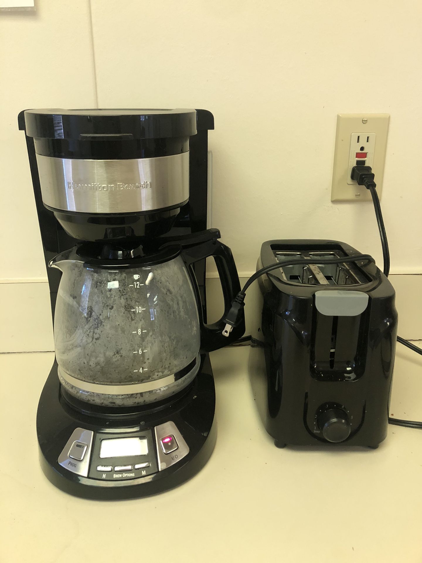 Cofffee maker and toaster