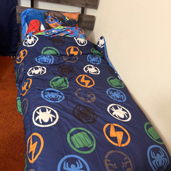 Bedroom set / used like new